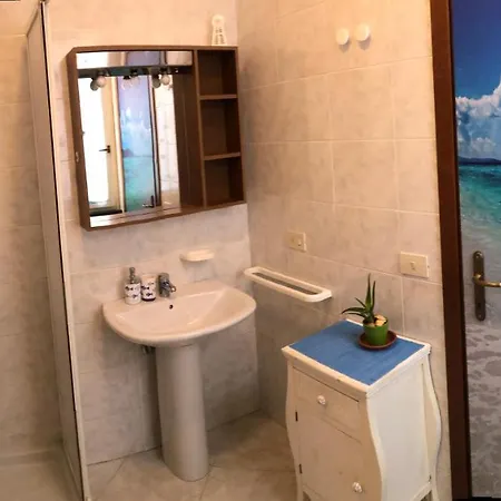 A Due Passi Dal Mare דירה *